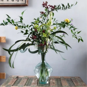 Damajuana con flores